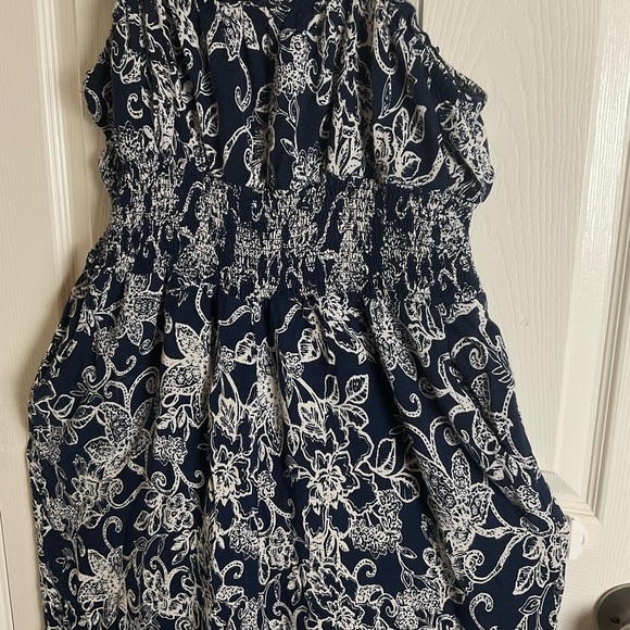 Larsyn & Lily Floral Navy Jumpsuit size X-Large - Picture 3 of 9